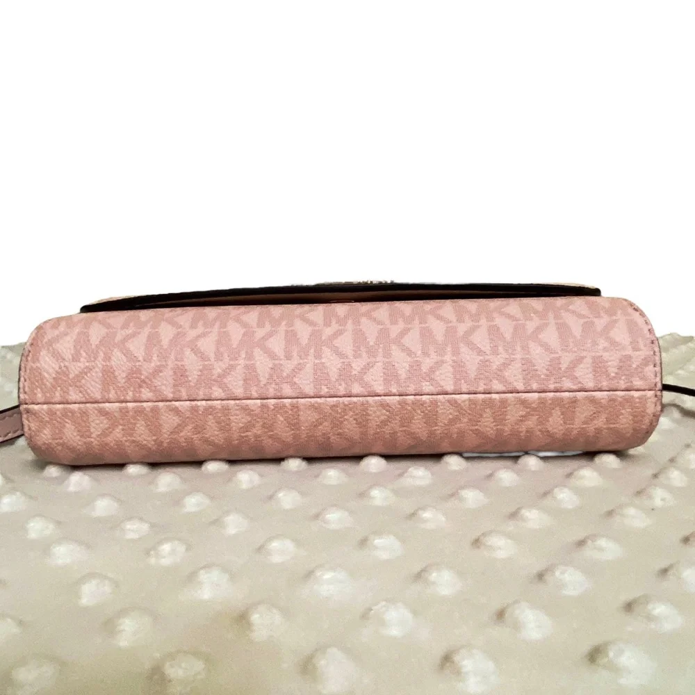 Michael Kors purse - Picture 7 of 9